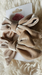Haarclip strik velvet taupe
